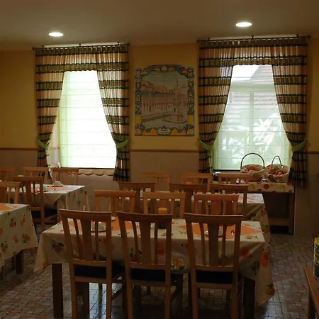 Pensionat Pensao Residencial Roma 2*
